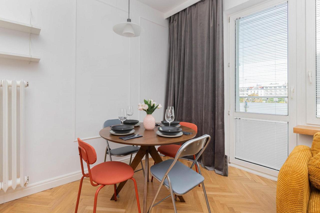 With Balcony Downtown By Renters *