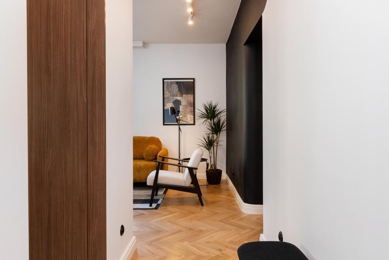 With Balcony Downtown By Renters * Gdynia